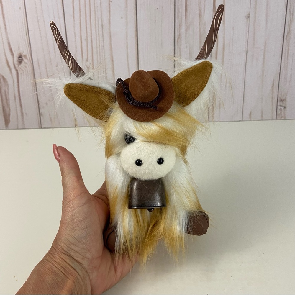 ❌ SOLD Highland Cow Coo Gnome Tan White Cowboy Hat Bell Handmade Farmhouse Home - Picture 12 of 12